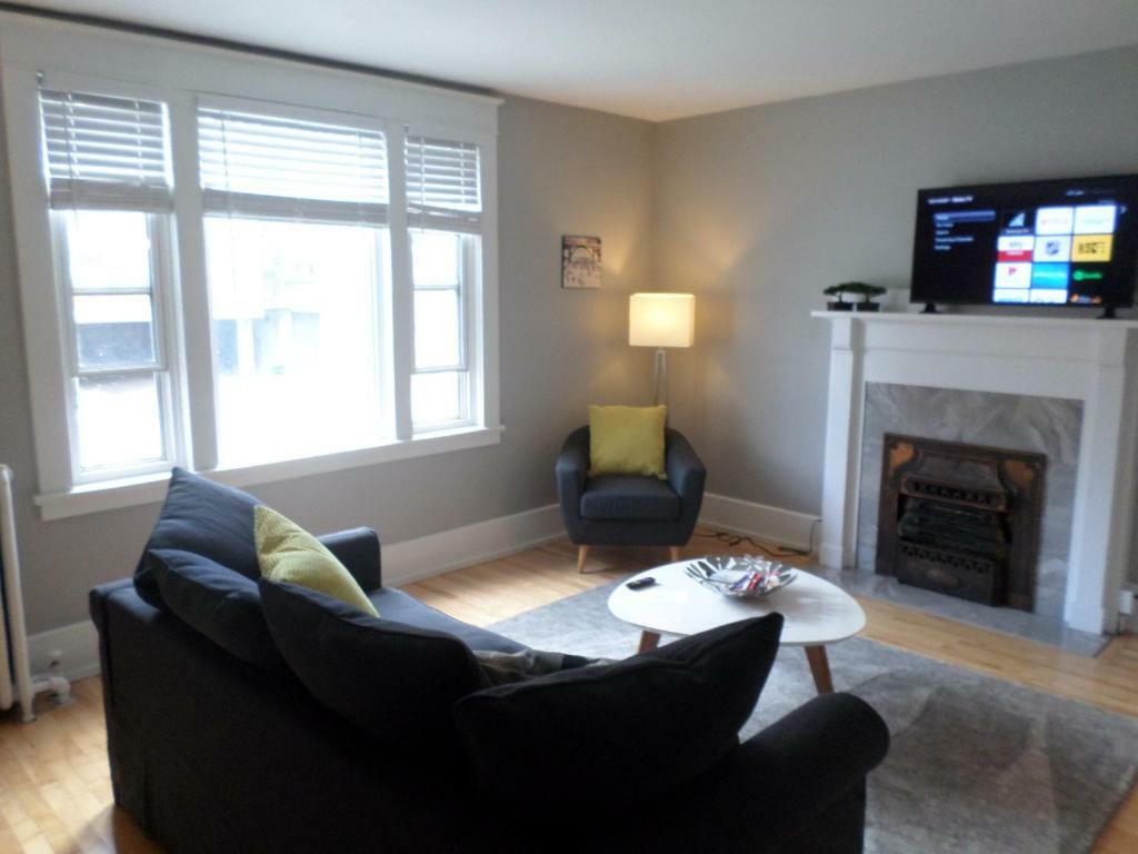 Beautiful, Clean, Quiet 2 Br-In Downtown Ottawa. Parking, Wifi And Netflix Includedアパートメント エクステリア 写真