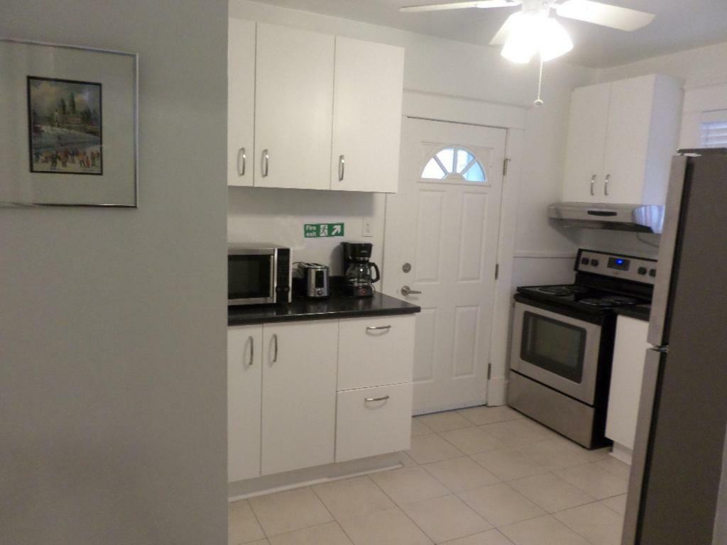 Beautiful, Clean, Quiet 2 Br-In Downtown Ottawa. Parking, Wifi And Netflix Includedアパートメント エクステリア 写真